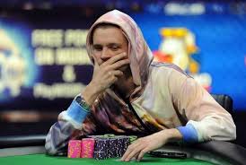 홀덤 타이트 vs 루즈 플레이, 홀덤 스타일의 본질을 이해하자