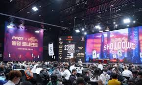 홀덤 토너먼트와 캐시 게임의 차이는?